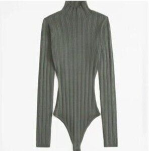 Abercrombie & Fitch olive Ribbed Long Sleeve Top